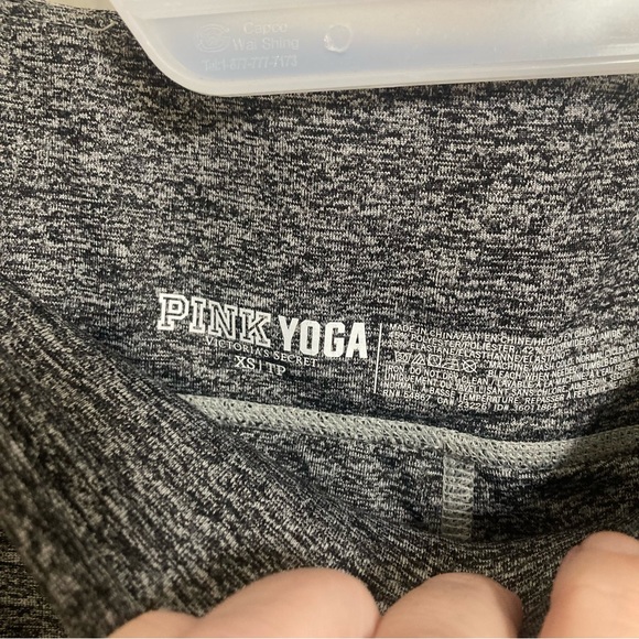 Pink yoga leggings size XS - Picture 3 of 3